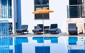 Poseidon Deluxe Apartments